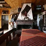 александрова 1 3*