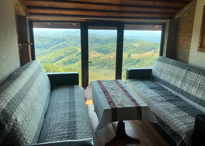 александрова 1 3*