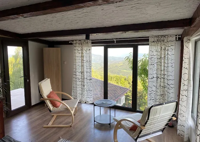 александрова 1 3*