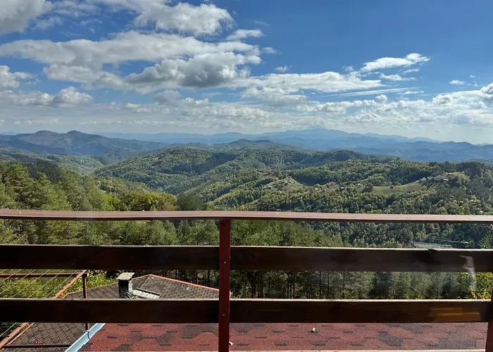 александрова 1 Guest house